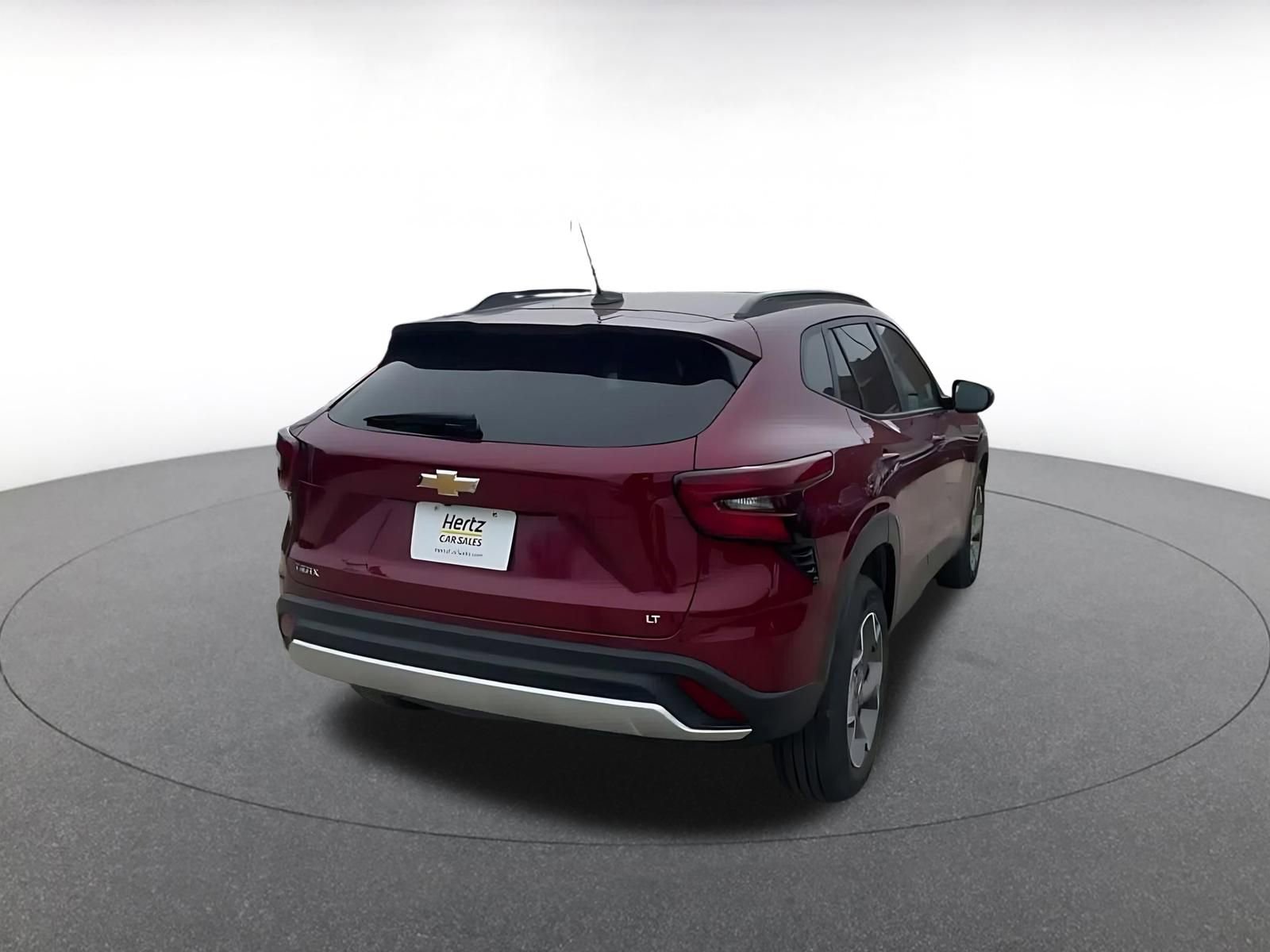 Used 2025 Chevrolet Trax LT w/ LT Convenience Package image 14