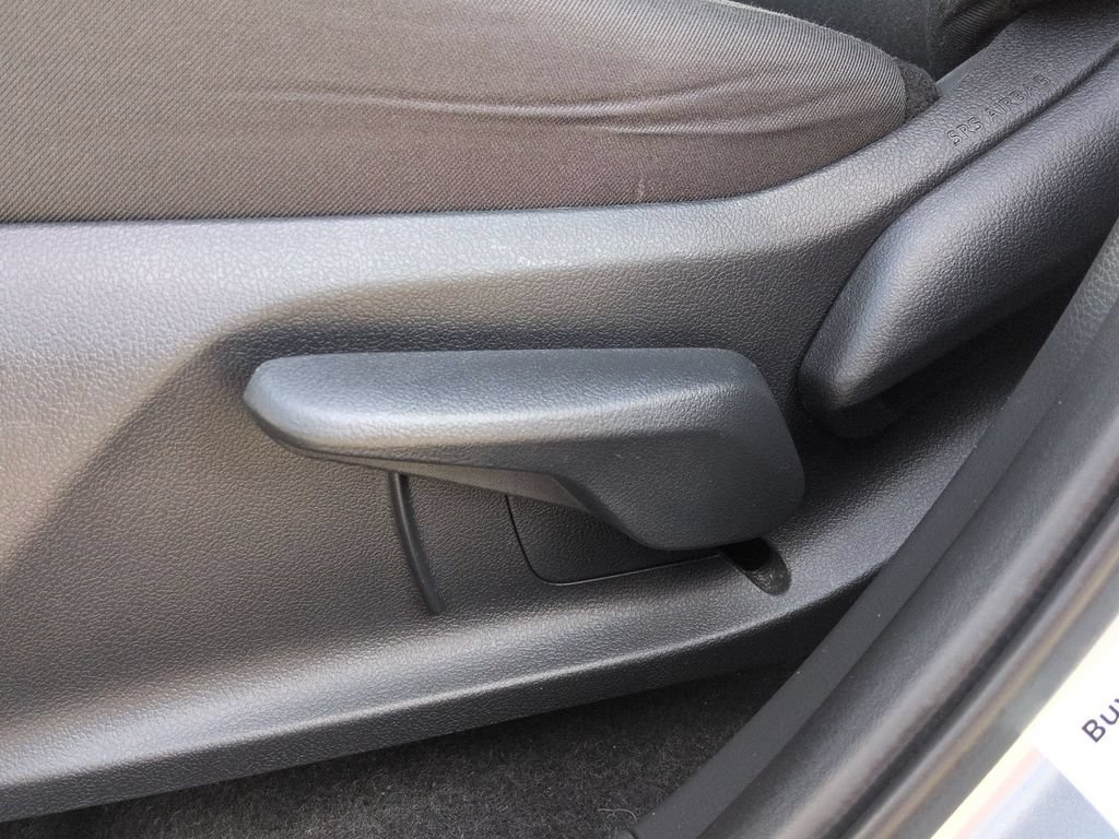 Used 2025 Toyota RAV4 LE FWD image 14