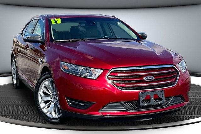 Used 2017 Ford Taurus Limited image 3