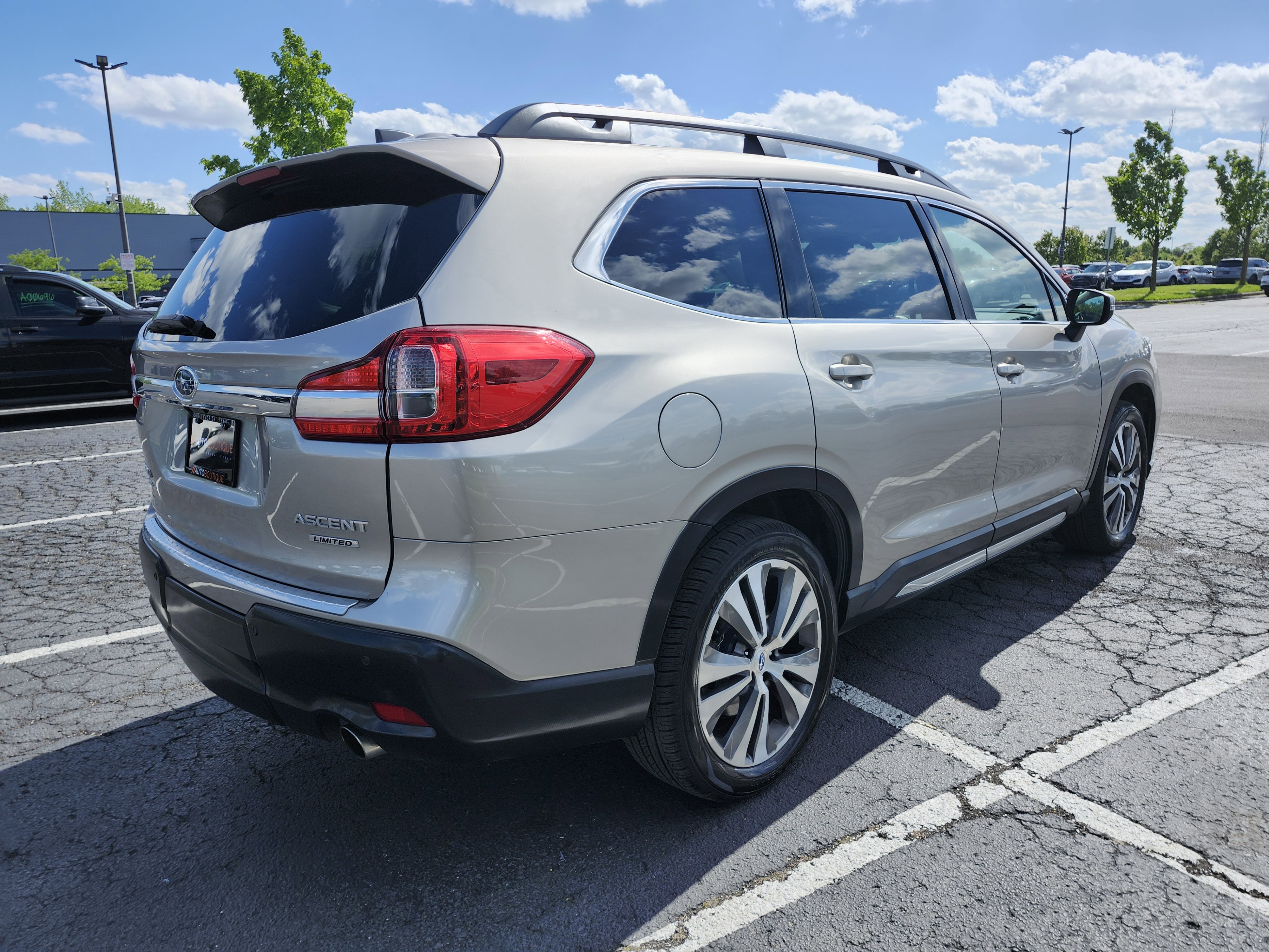 Used 2020 Subaru Ascent Limited w/ Popular Package #4 AWD/4WD image 17