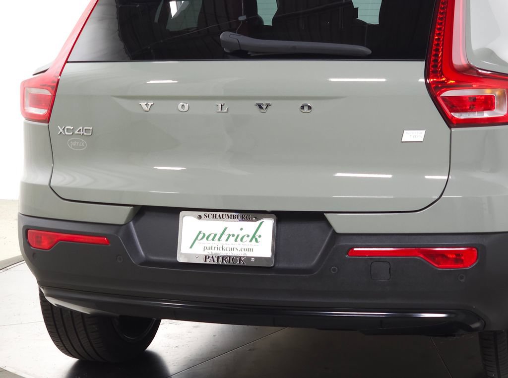 Used 2023 Volvo XC40 Recharge Plus w/ Protection Package Premier AWD/4WD image 11