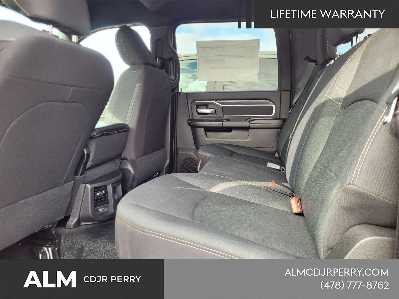 New 2026 RAM 4500 4x4 Crew Cab DRW image 9