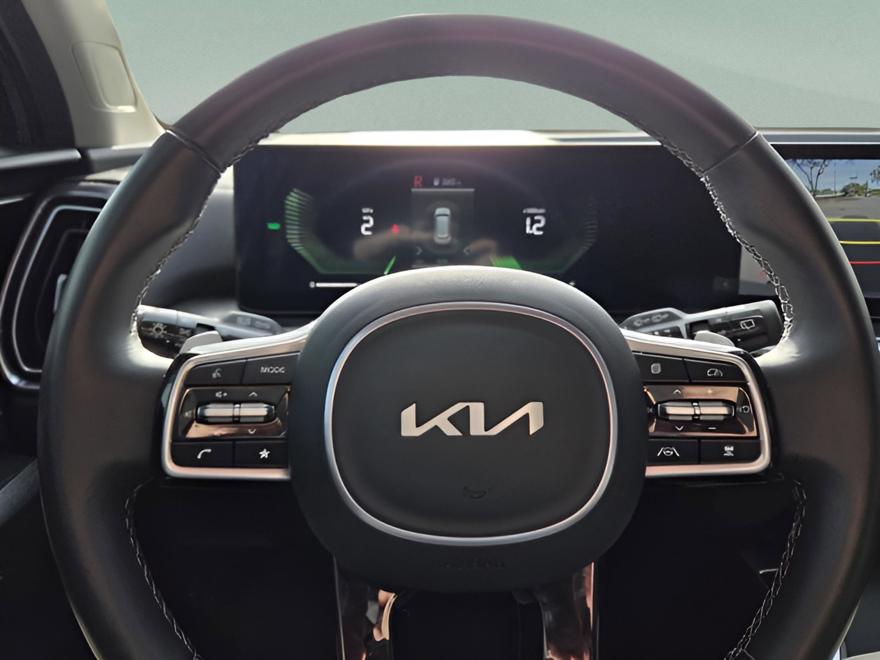Used 2025 Kia Sorento EX image 23