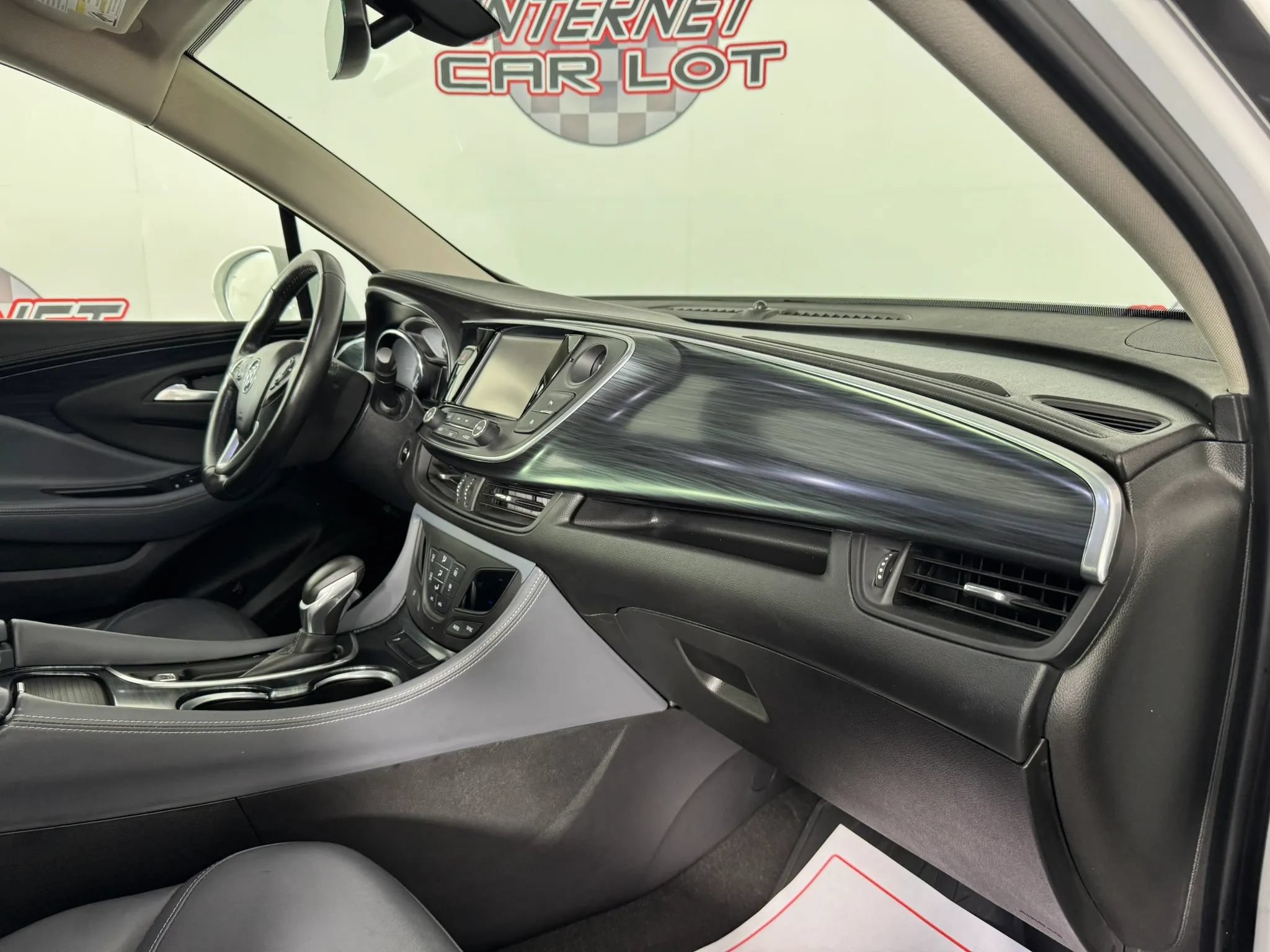 Used 2020 Buick Envision Essence FWD image 12