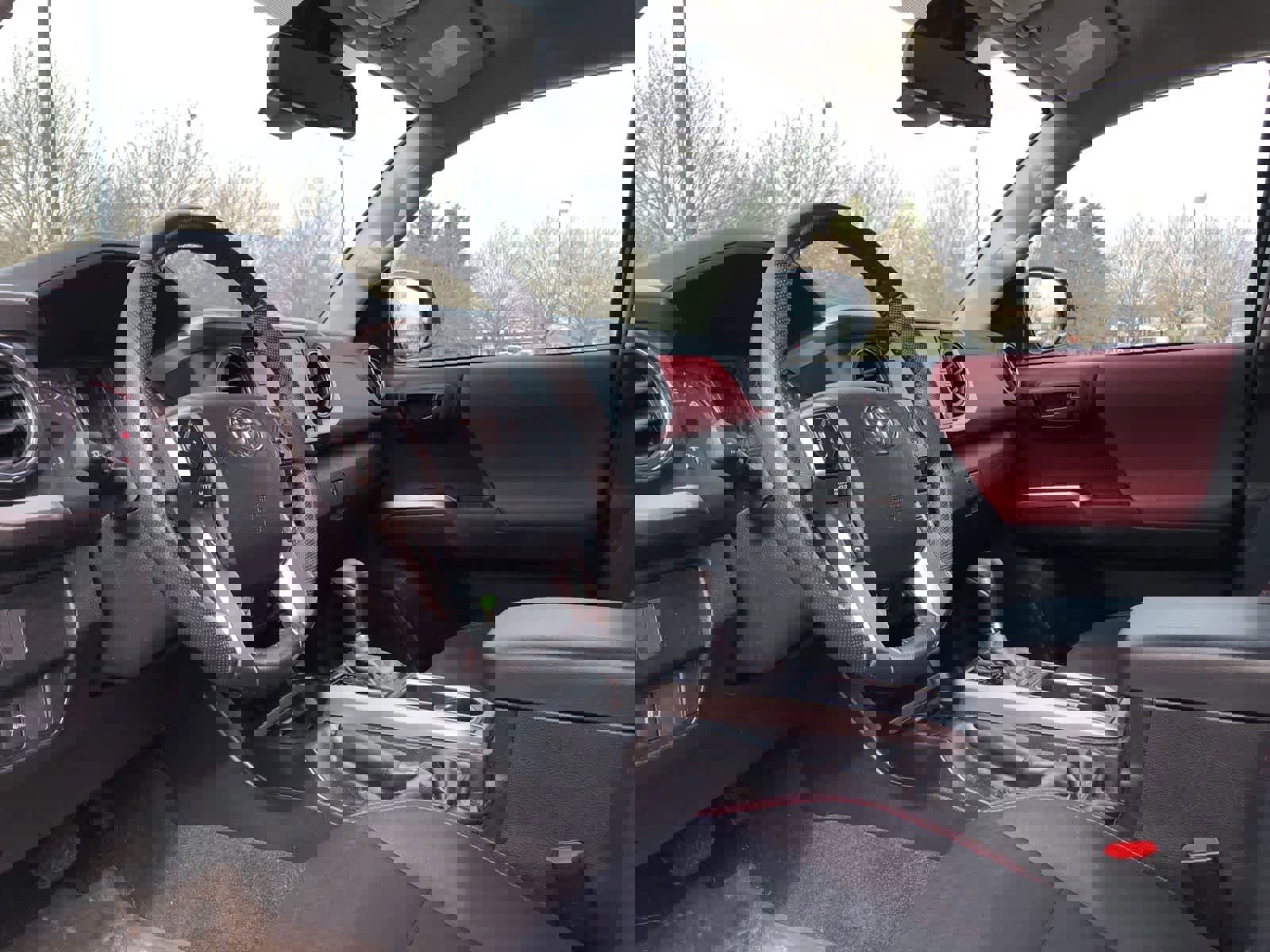 Used 2021 Toyota Tacoma SR5 image 4