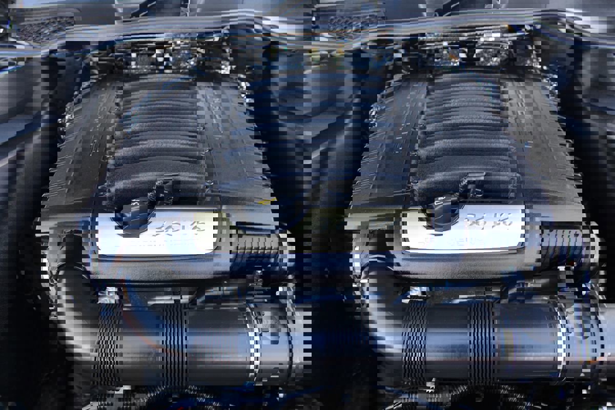 Used 2018 Porsche Cayenne Platinum Edition image 38