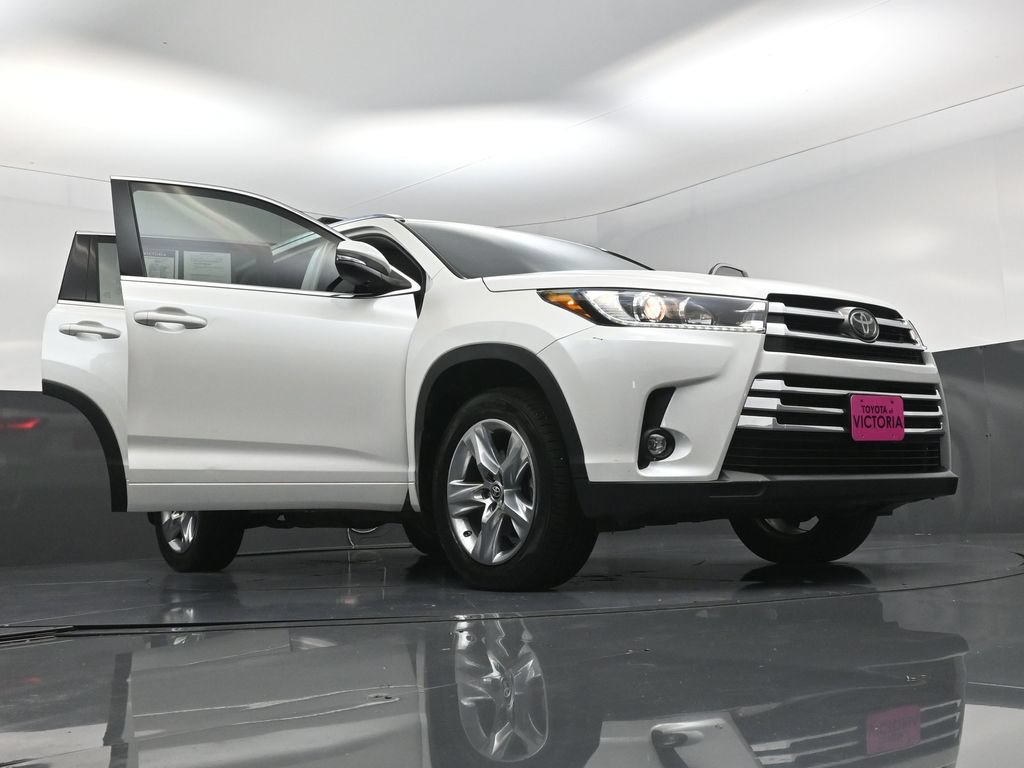 Used 2019 Toyota Highlander Limited FWD image 27
