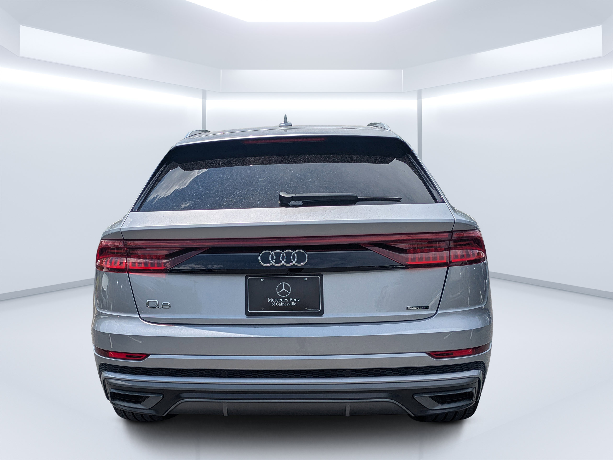 Used 2022 Audi Q8 Premium Plus AWD/4WD image 4