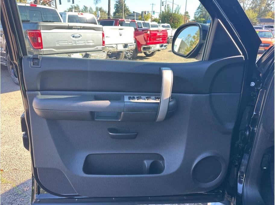 Used 2009 GMC Sierra 1500 4x4 Crew Cab image 14