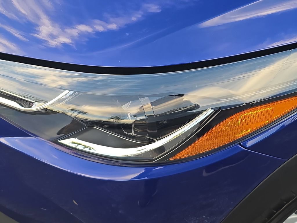 Used 2025 Toyota Corolla Cross LE image 10