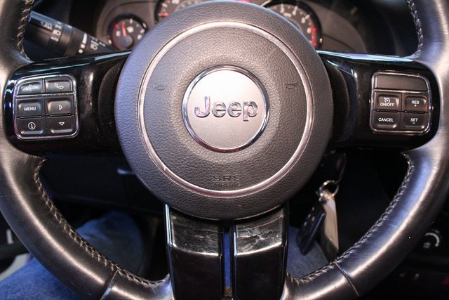 Used 2017 Jeep Wrangler Unlimited Sahara image 18