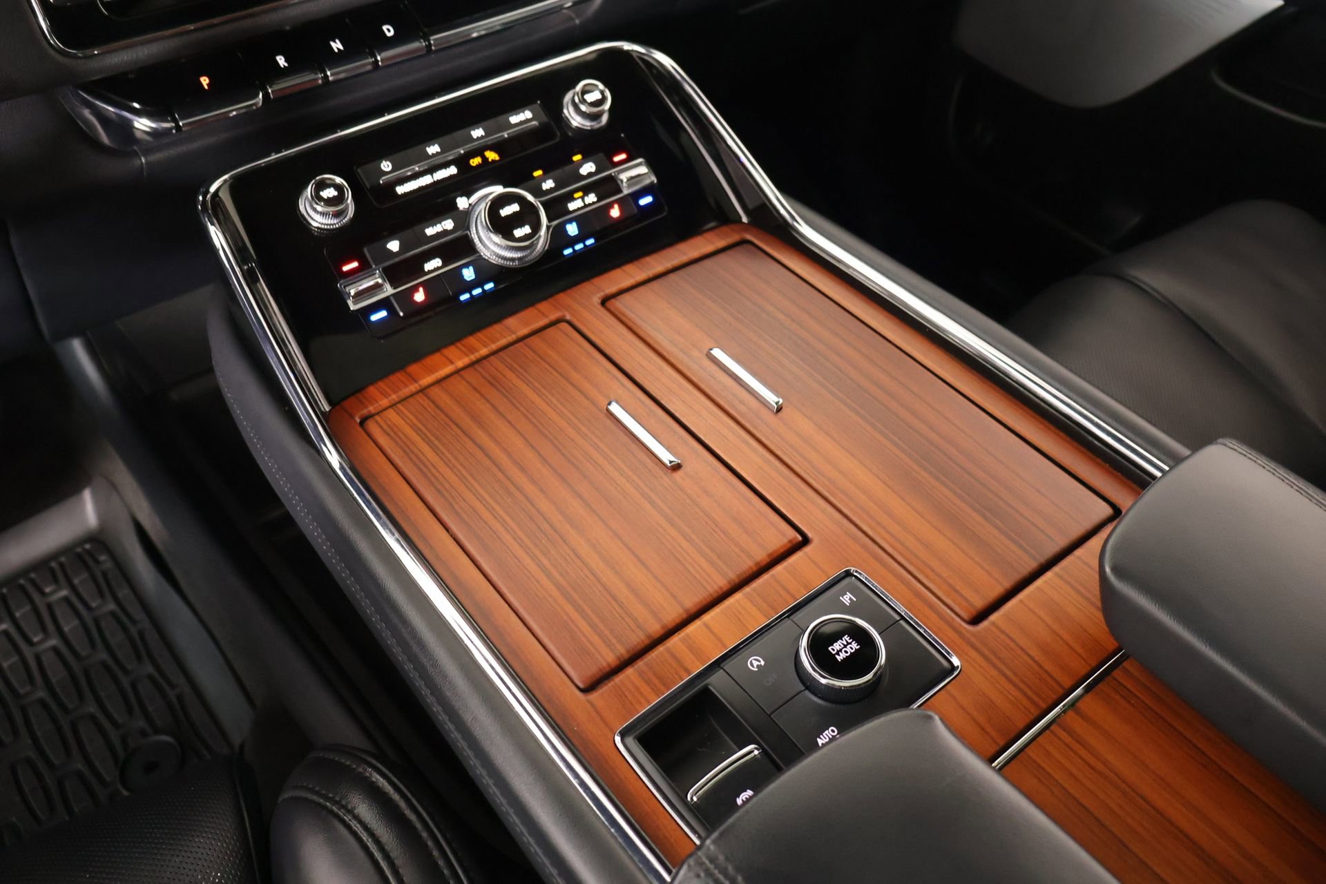 Used 2023 Lincoln Navigator Reserve image 9