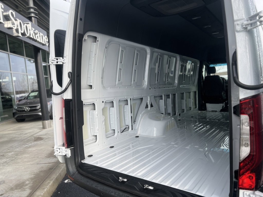 Used 2024 Mercedes-Benz Sprinter 3500 image 16