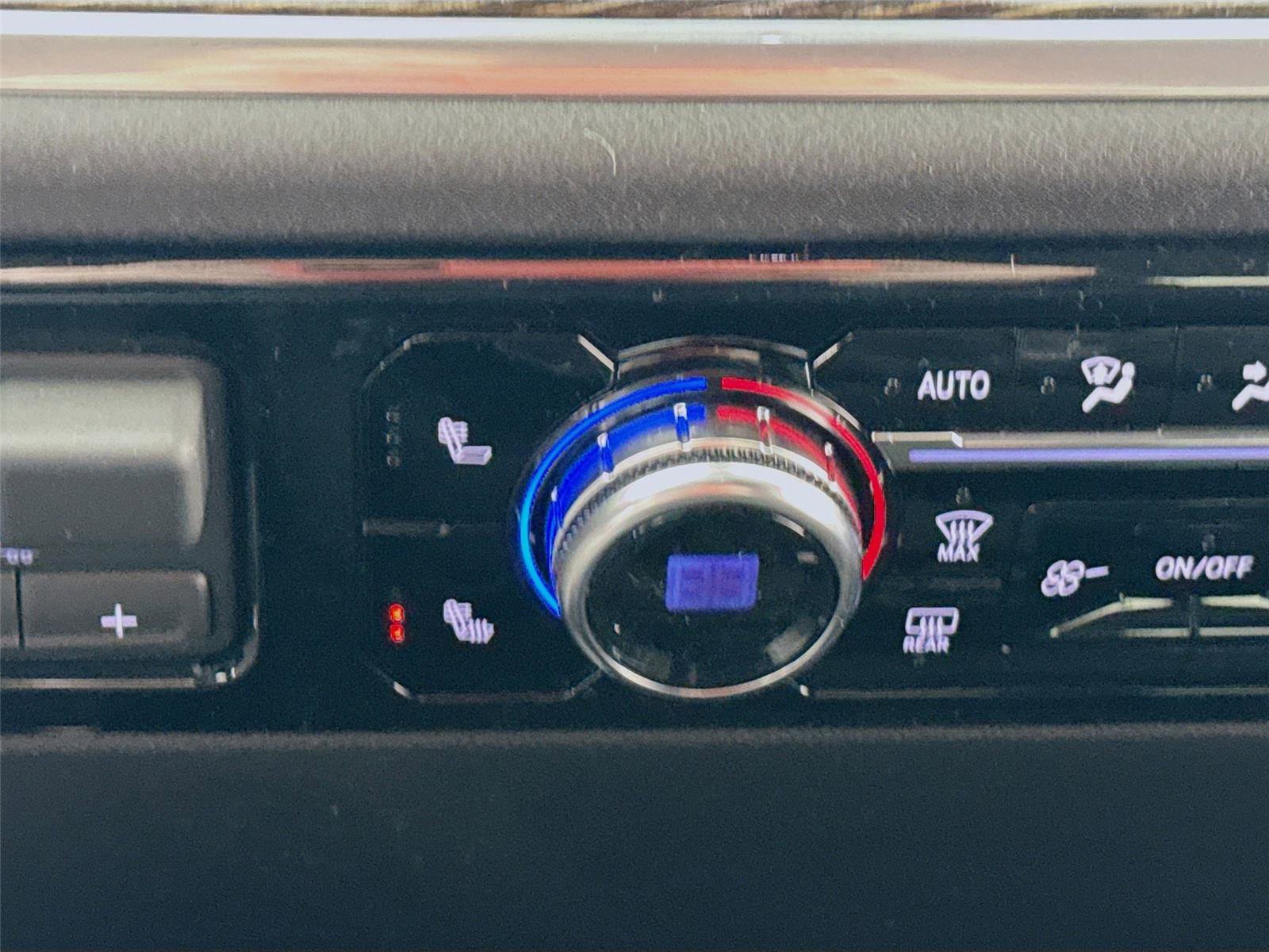 New 2026 GMC Sierra 1500 SLE w/ Preferred Package image 15