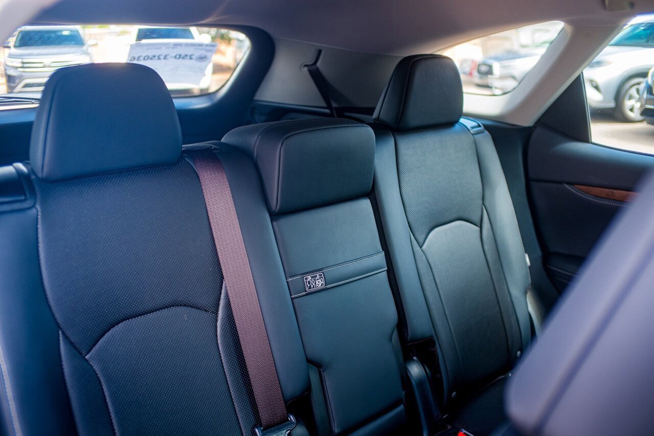 Used 2022 Lexus RX 350L FWD w/ Premium Package image 37