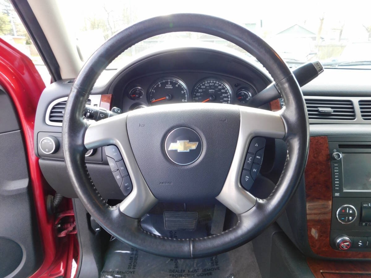 Used 2014 Chevrolet Suburban LTZ AWD/4WD image 11