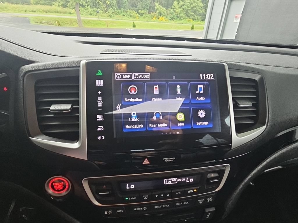 Used 2016 Honda Pilot Touring image 24