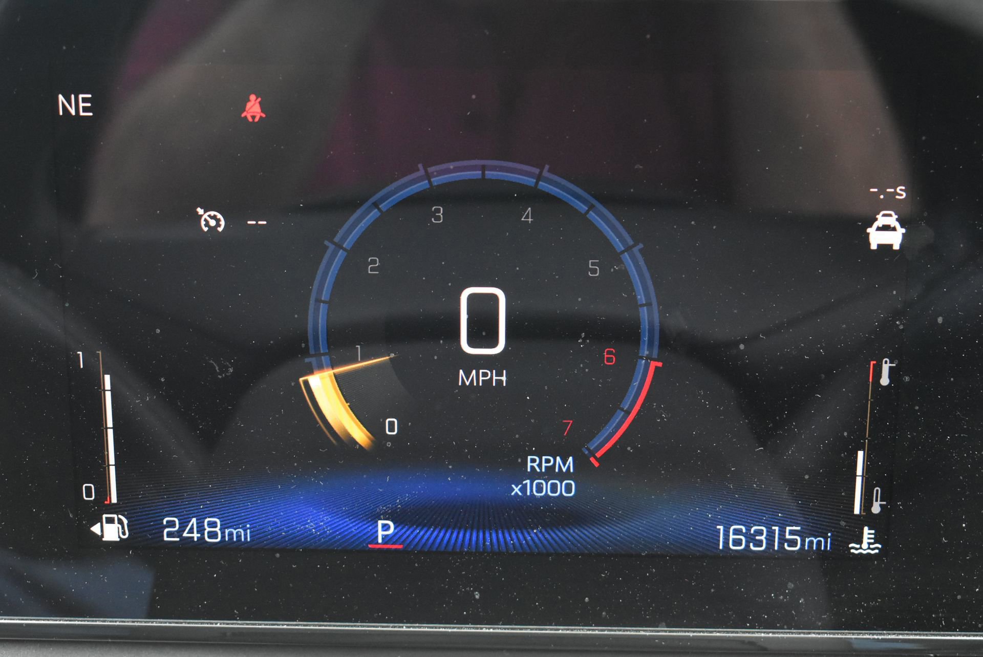 Used 2024 Chevrolet Trax ACTIV w/ Sunroof Package image 32