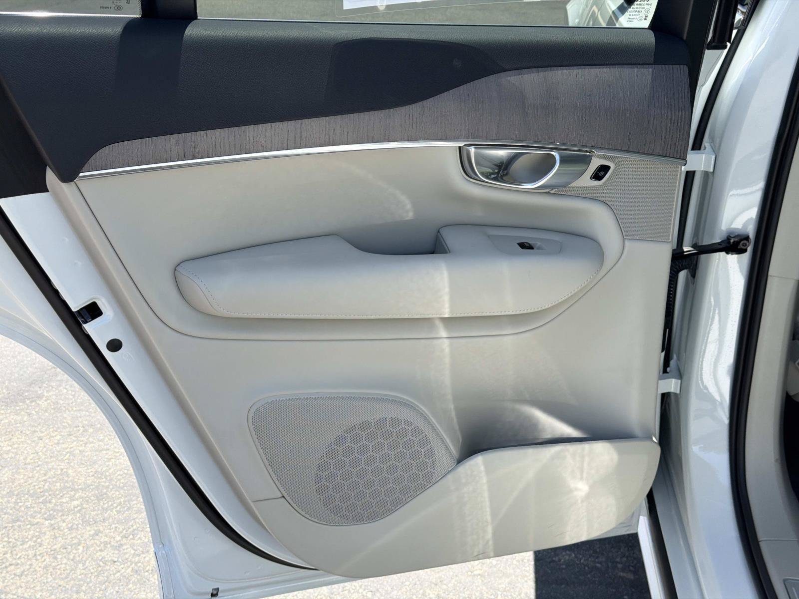 Certified 2023 Volvo XC90 B5 Plus w/ Protection Package Premier AWD/4WD image 20