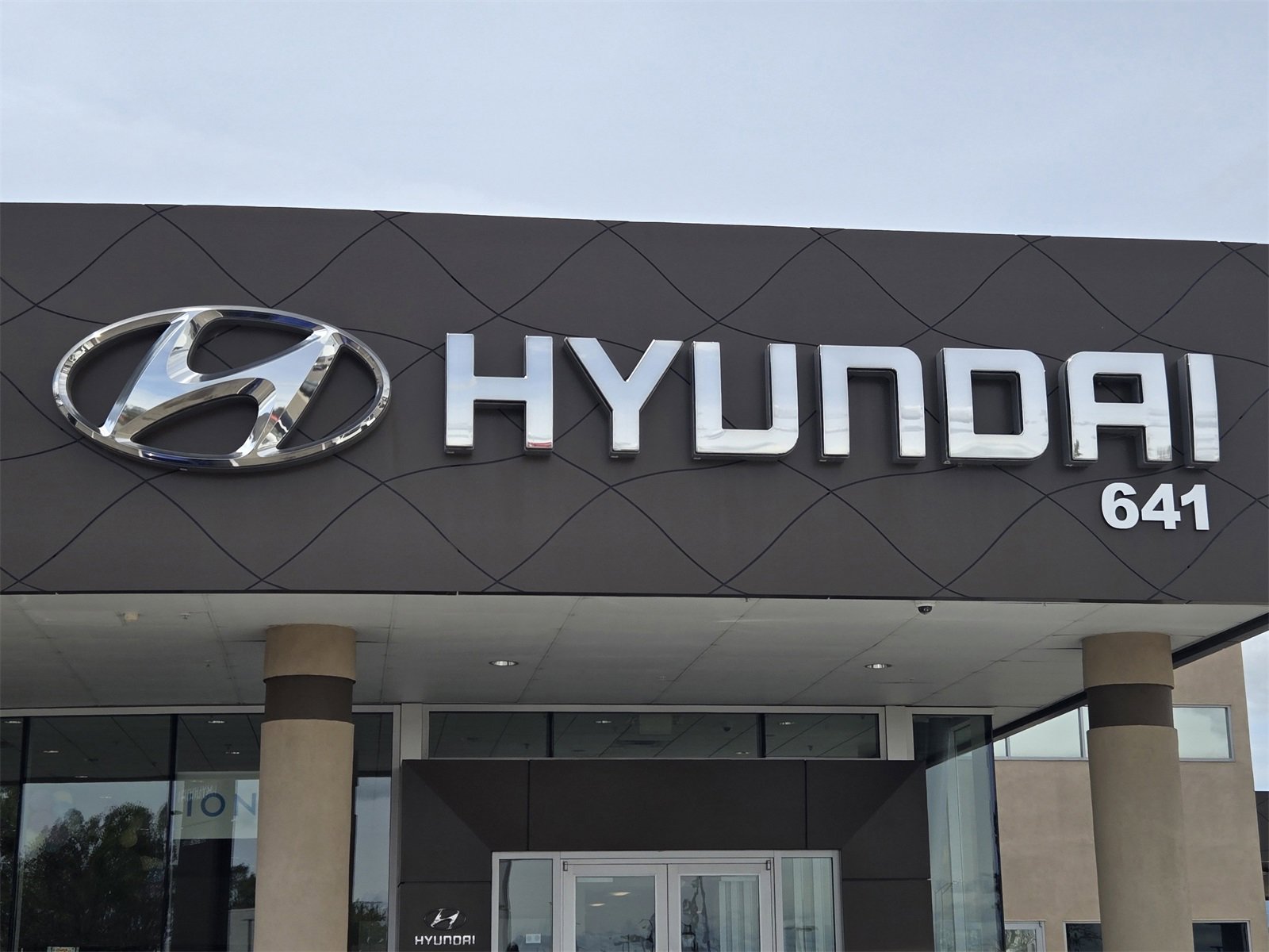 Certified 2025 Hyundai Elantra SEL image 5