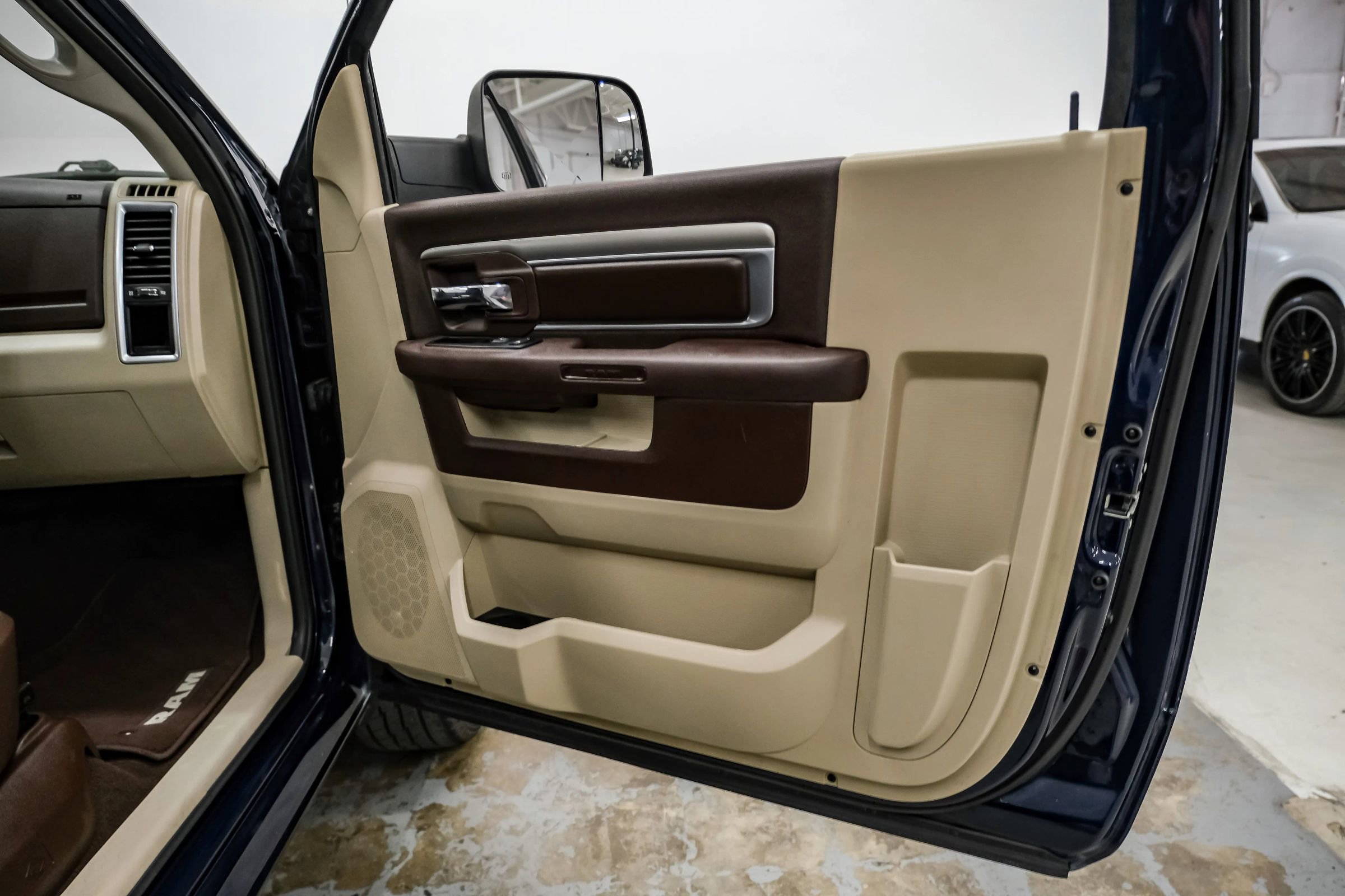 Used 2014 RAM 1500 Lone Star image 39