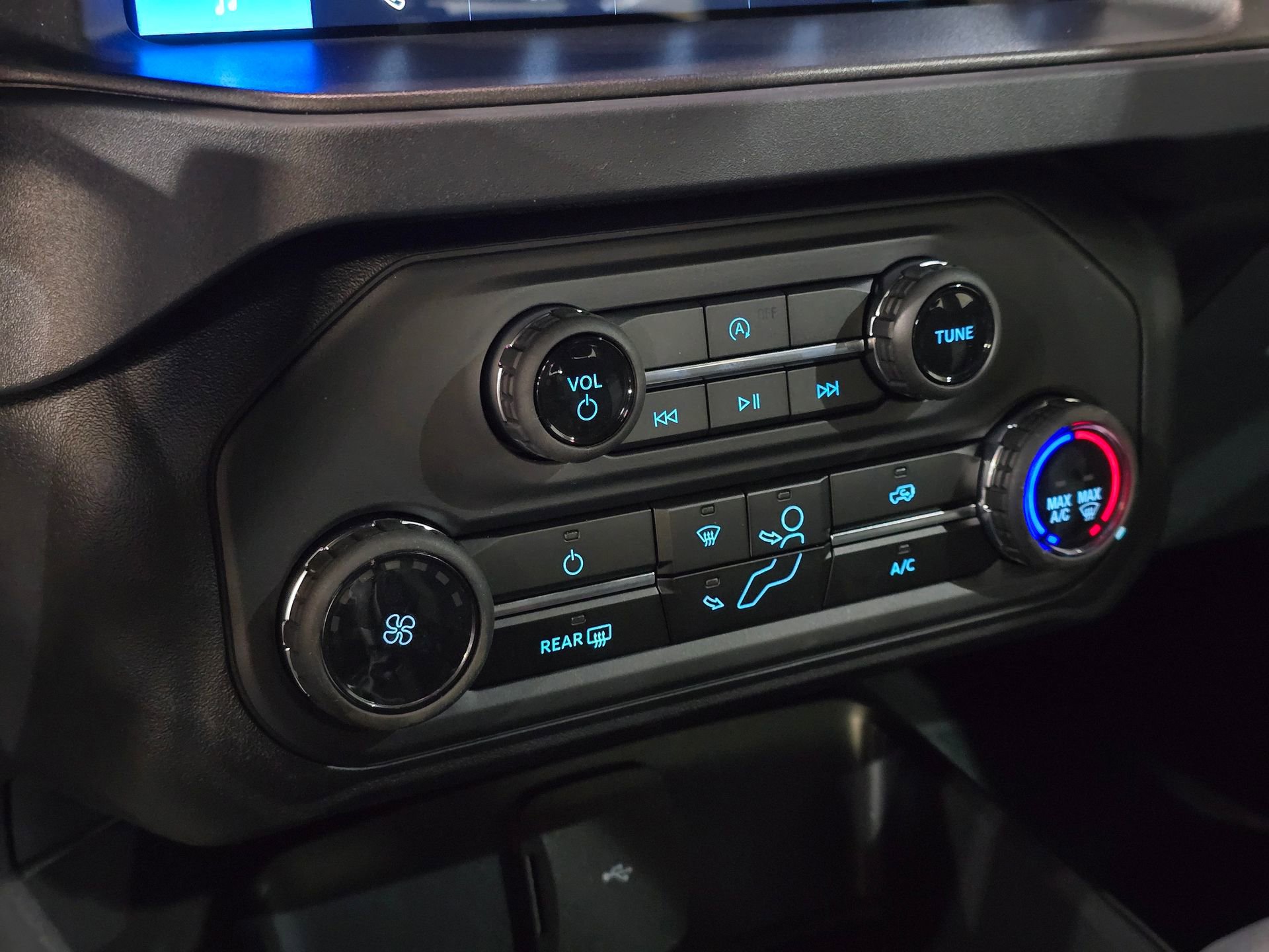 New 2025 Ford Bronco 2-Door AWD/4WD image 22