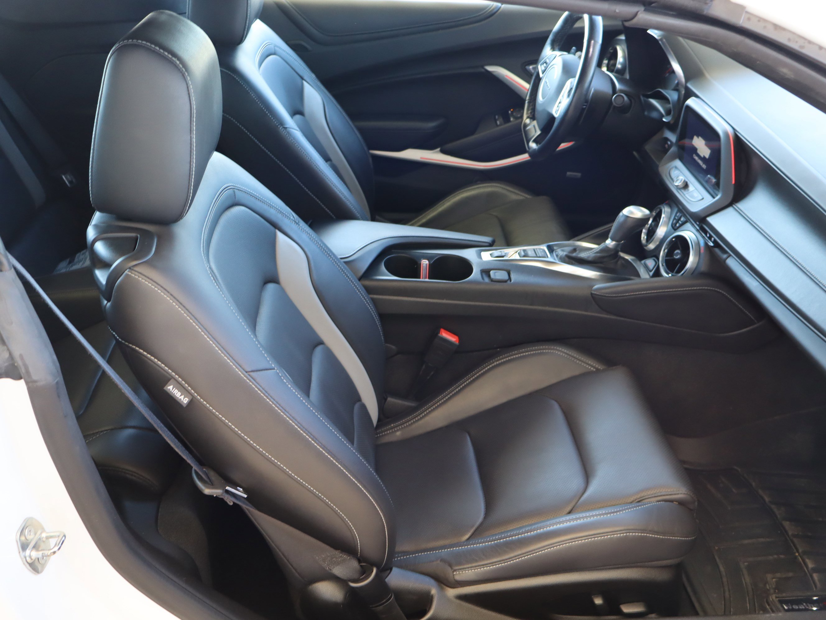 Used 2022 Chevrolet Camaro LT w/ RS Package image 31