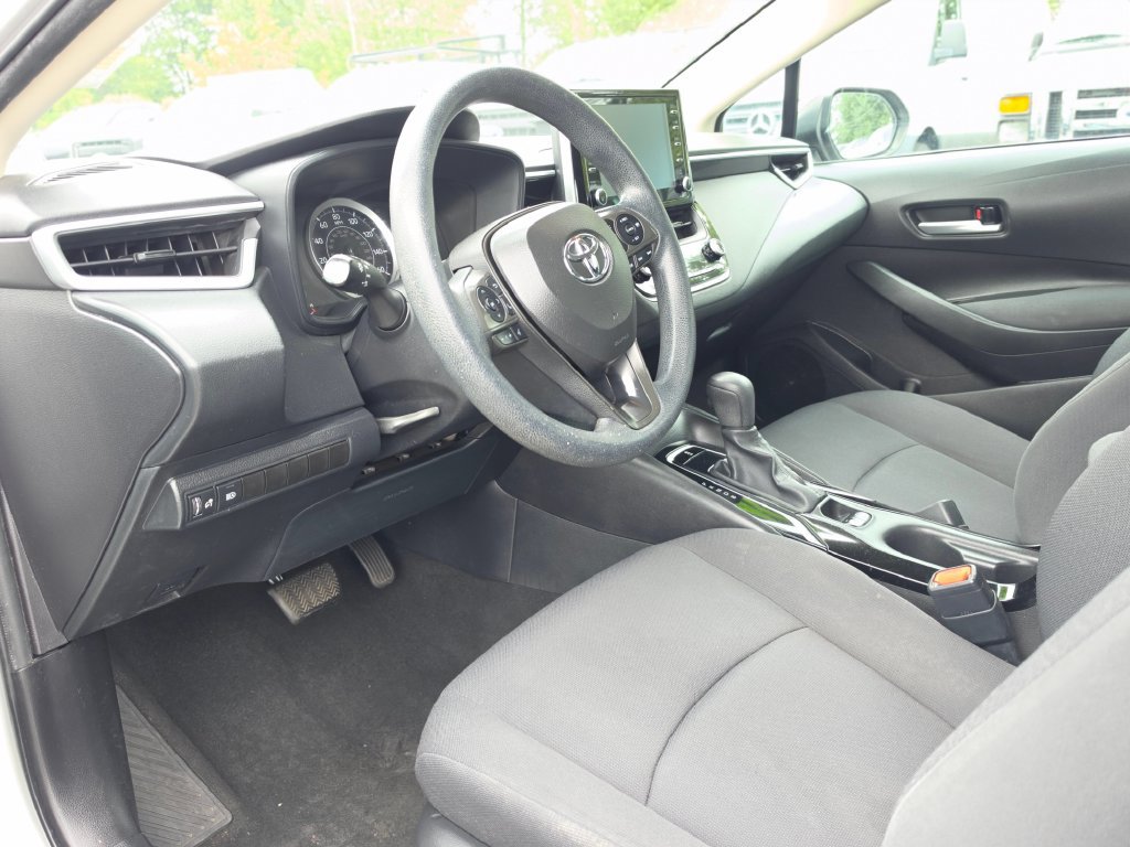 Used 2020 Toyota Corolla LE FWD image 22