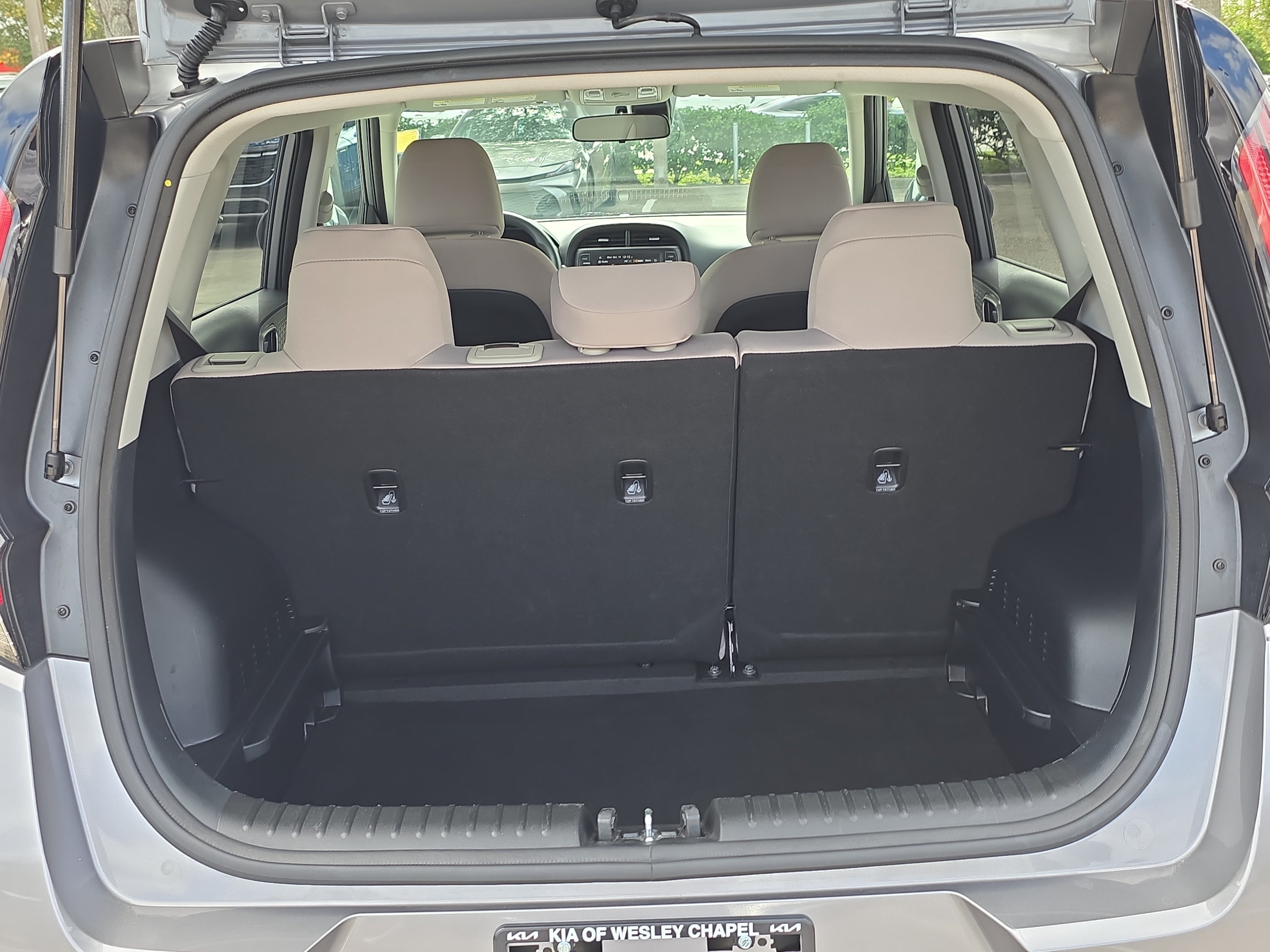 Certified 2025 Kia Soul LX w/ LX Technology Package FWD image 10