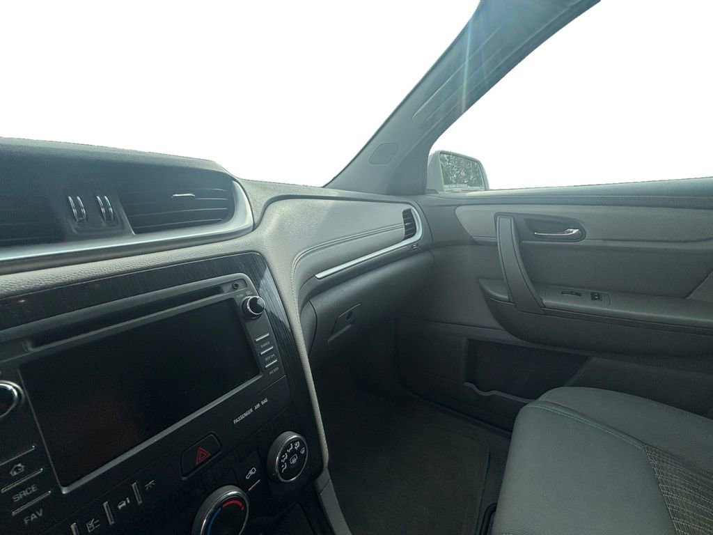 Used 2016 Chevrolet Traverse LT image 28