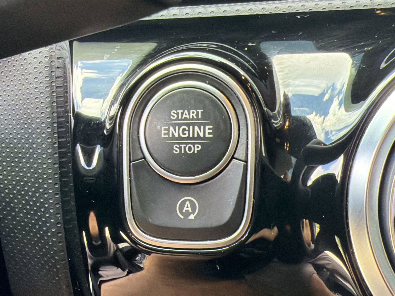 Used 2021 Mercedes-Benz CLA 250 image 26
