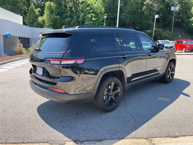 Used 2023 Jeep Grand Cherokee L Laredo AWD/4WD image 3