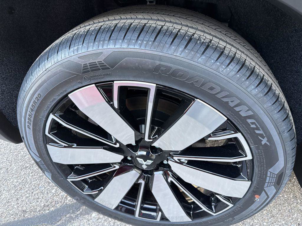 New 2026 Mitsubishi Outlander SE FWD image 12