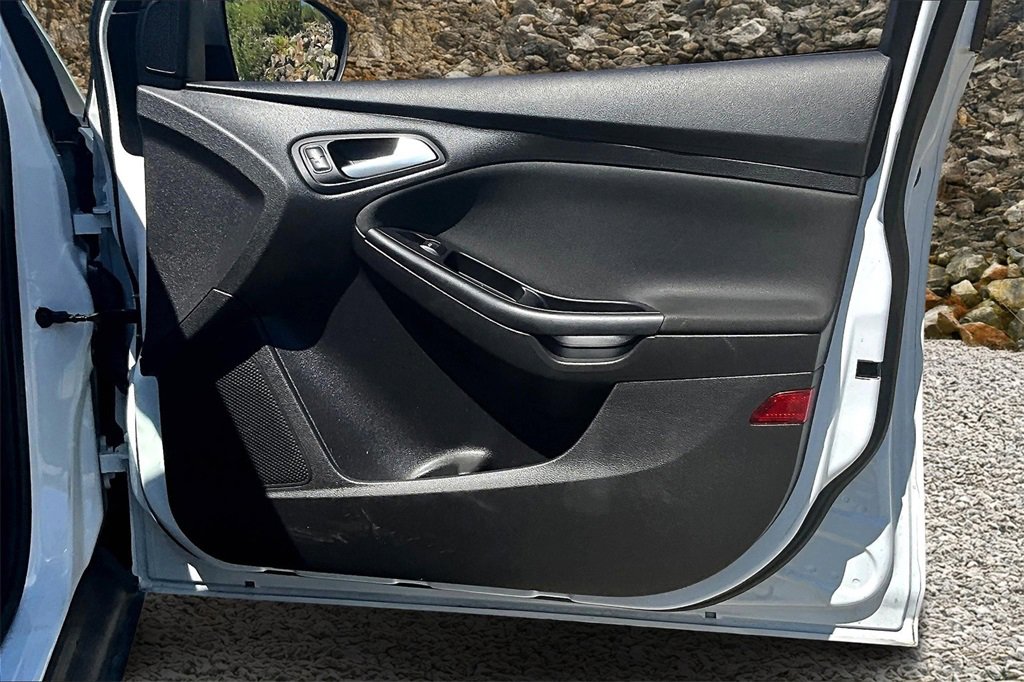 Used 2017 Ford Focus SE image 22