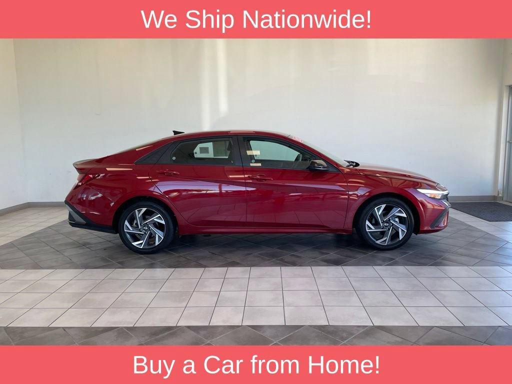 Used 2025 Hyundai Elantra Sport FWD image 4
