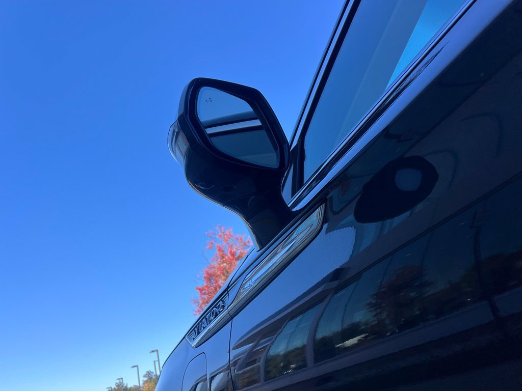 Certified 2022 Lincoln Aviator Black Label Grand Touring w/ Class IV Trailer Tow Package AWD/4WD image 40