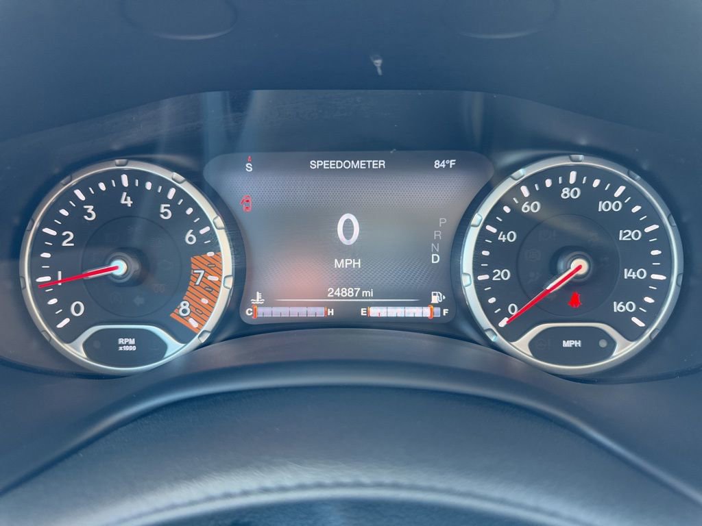 Used 2023 Jeep Renegade Latitude w/ Sun/Sound Group AWD/4WD image 24