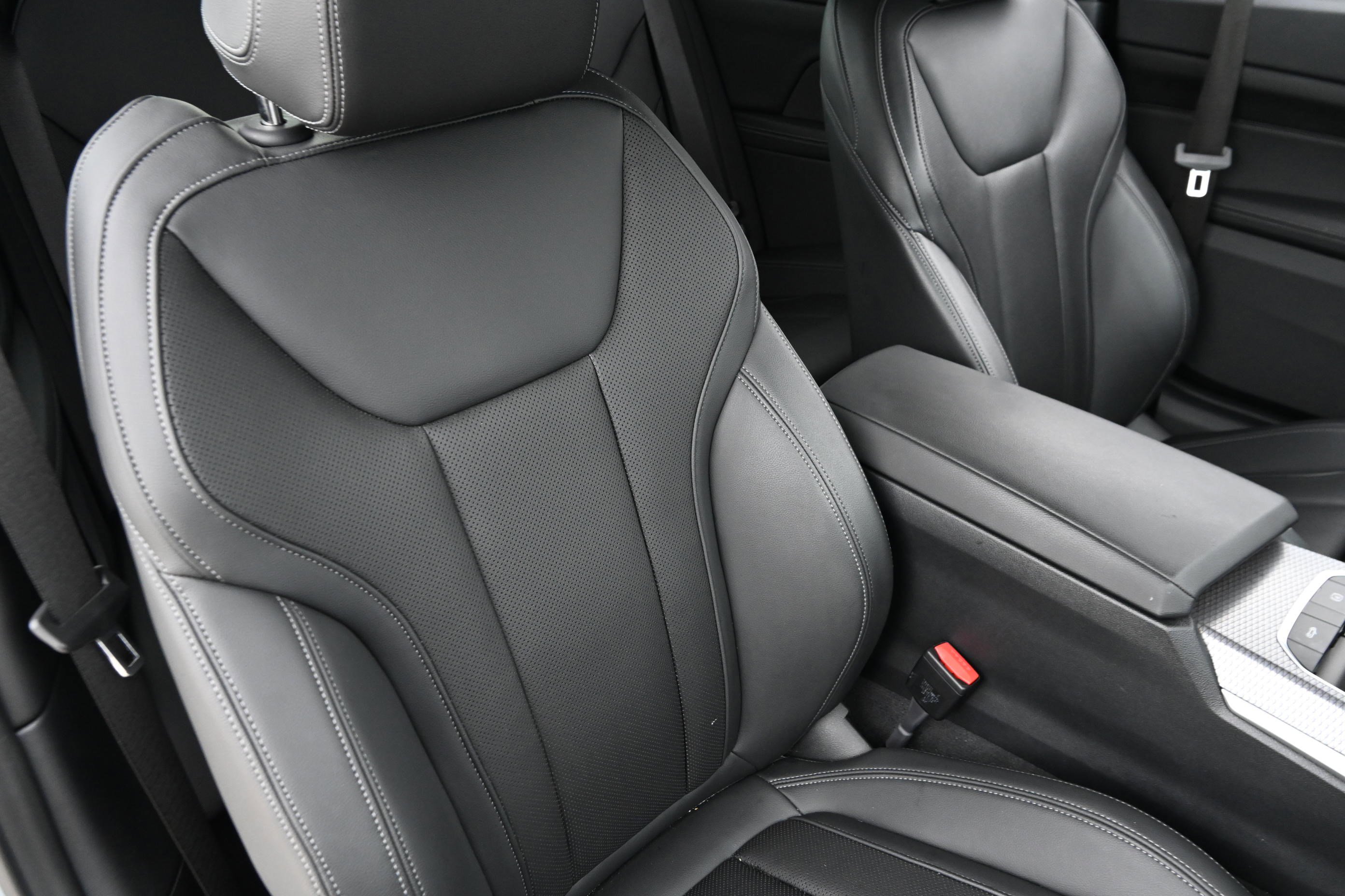 Certified 2025 BMW M440i Convertible image 33