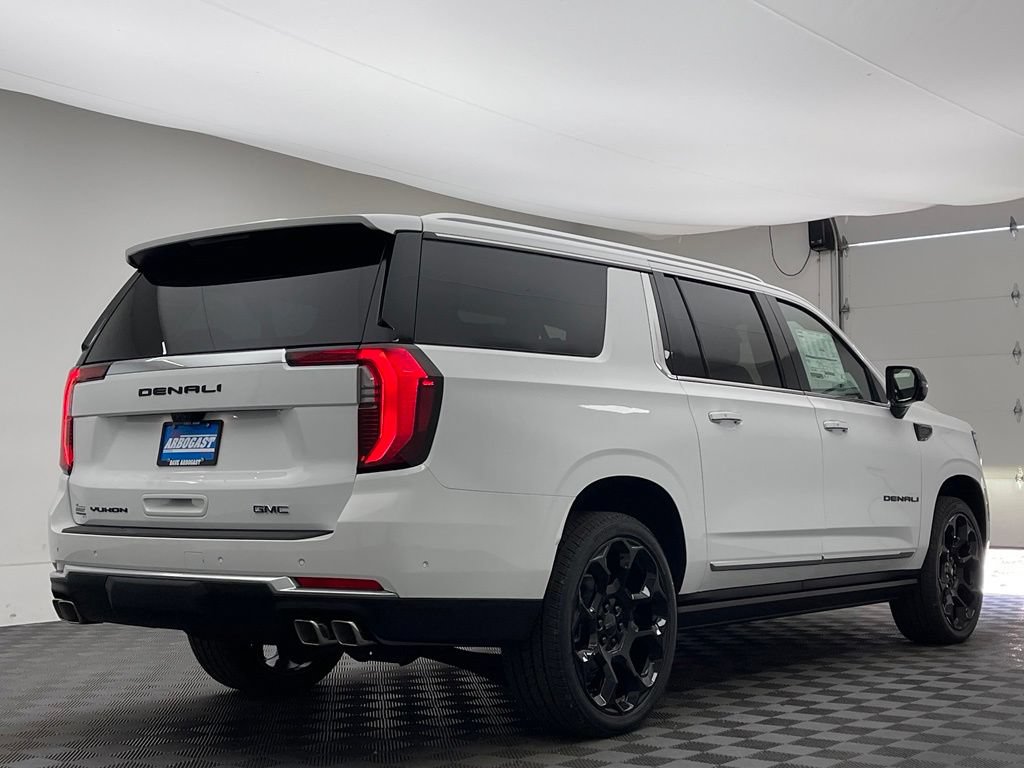 New 2026 GMC Yukon XL Denali w/ Denali Reserve Package AWD/4WD image 11