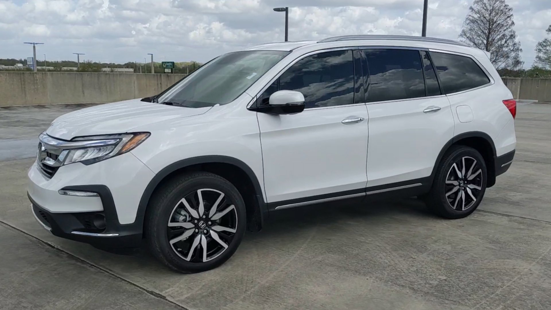 Used 2020 Honda Pilot Touring image 9