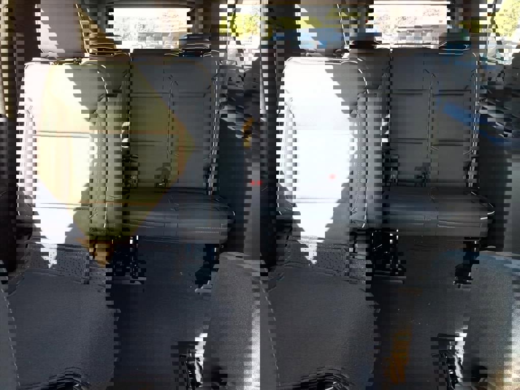 New 2025 Chevrolet Suburban Premier w/ Sun And Tow Package image 7