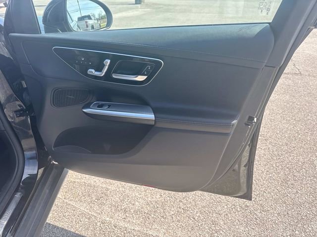 Used 2024 Mercedes-Benz GLC 300 image 23