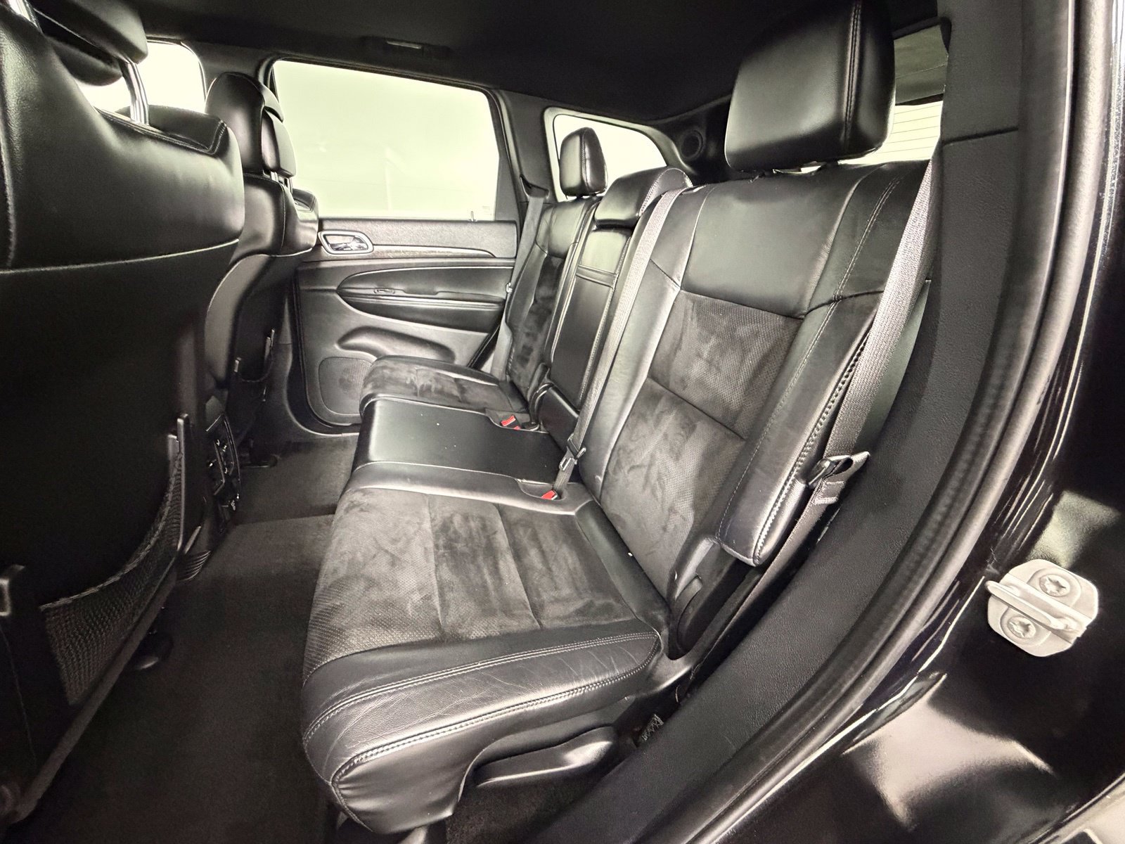 Used 2015 Jeep Grand Cherokee Altitude AWD/4WD image 13