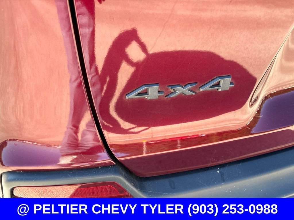 Used 2019 Jeep Cherokee Trailhawk w/ Cold Weather Group AWD/4WD image 11