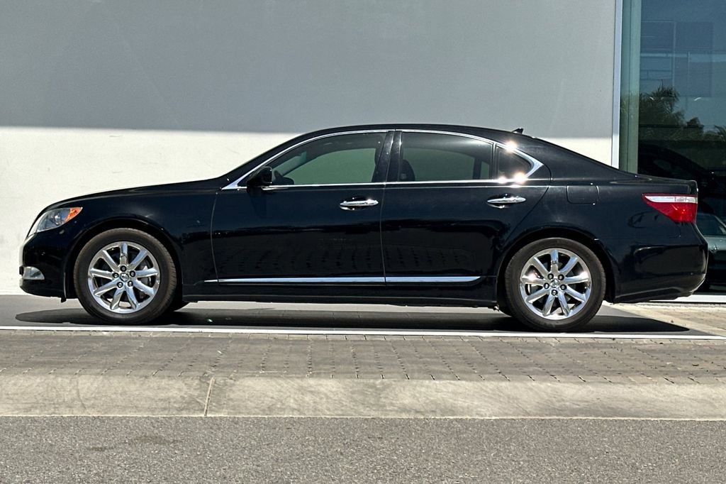 Used 2007 Lexus LS 460 RWD image 6