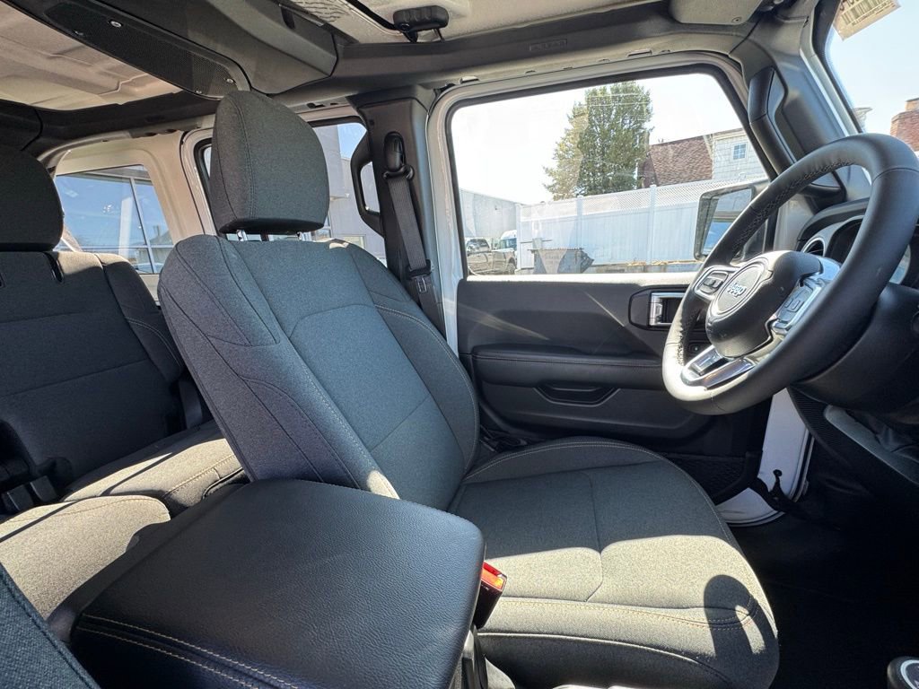 Certified 2025 Jeep Wrangler Unlimited Sahara image 19