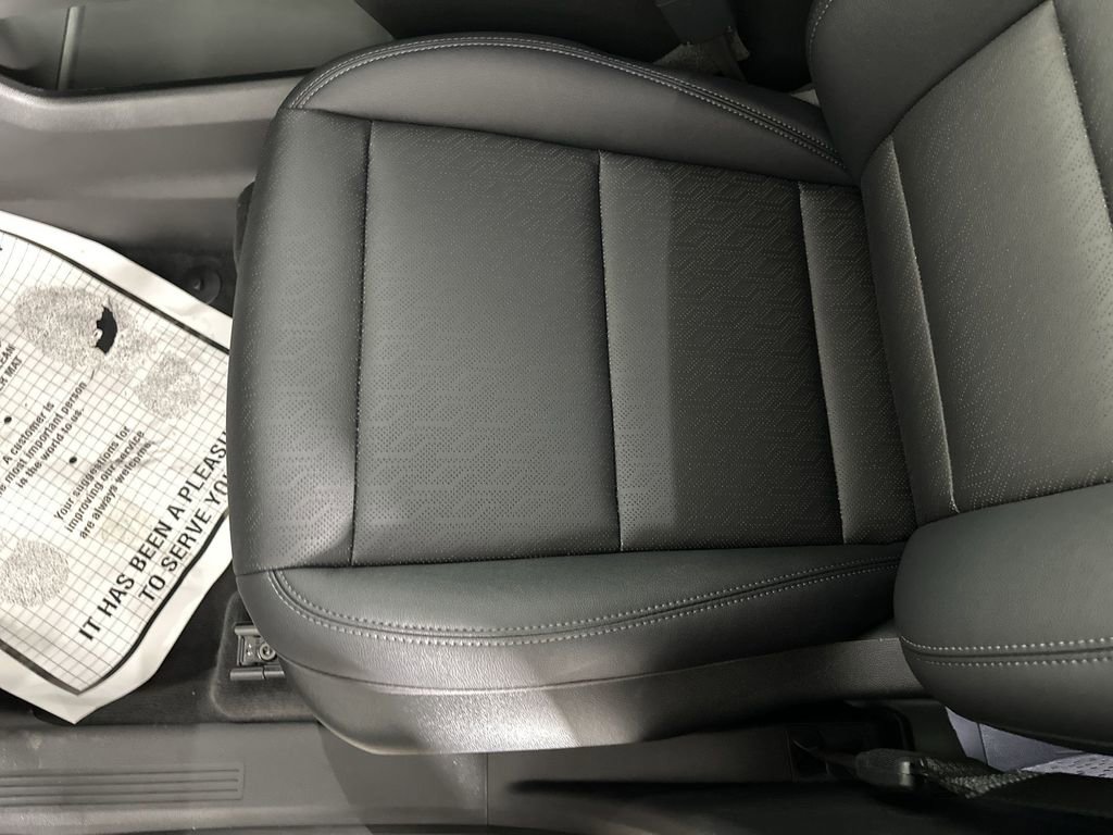 New 2026 Chevrolet Equinox LT w/ Convenience Package II image 21