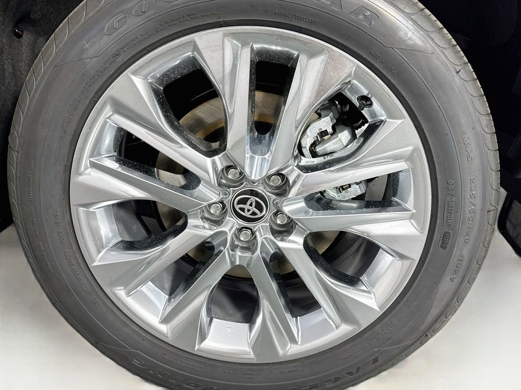 New 2026 Toyota Highlander Limited AWD/4WD image 31