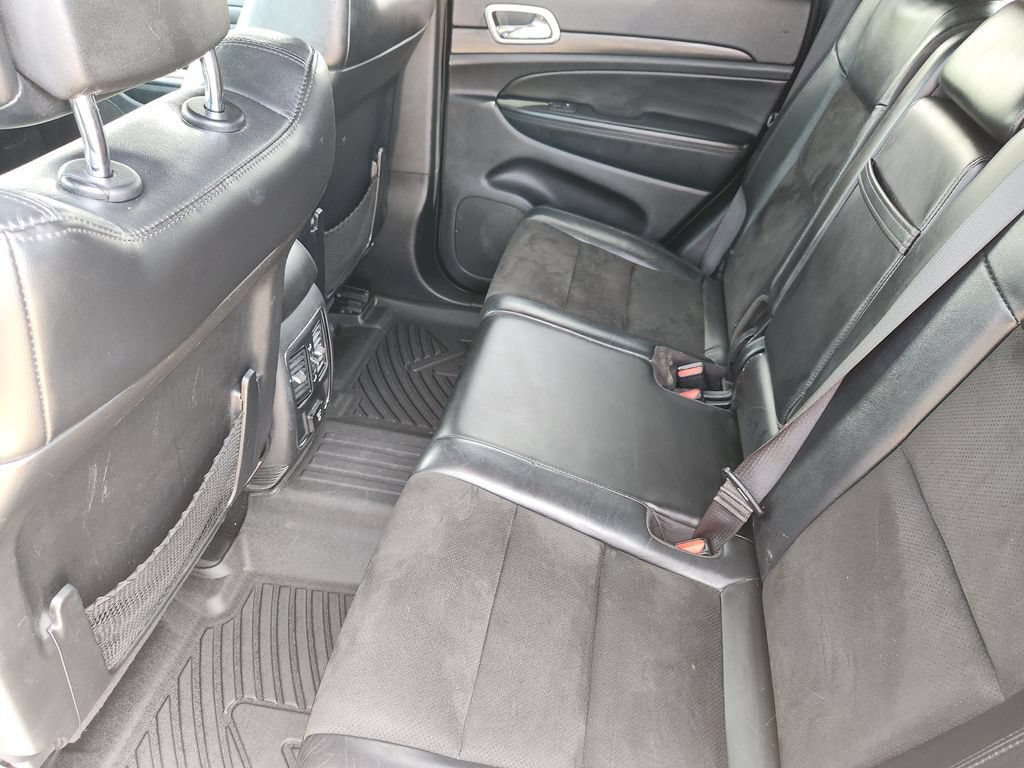 Used 2021 Jeep Grand Cherokee Laredo X AWD/4WD image 29