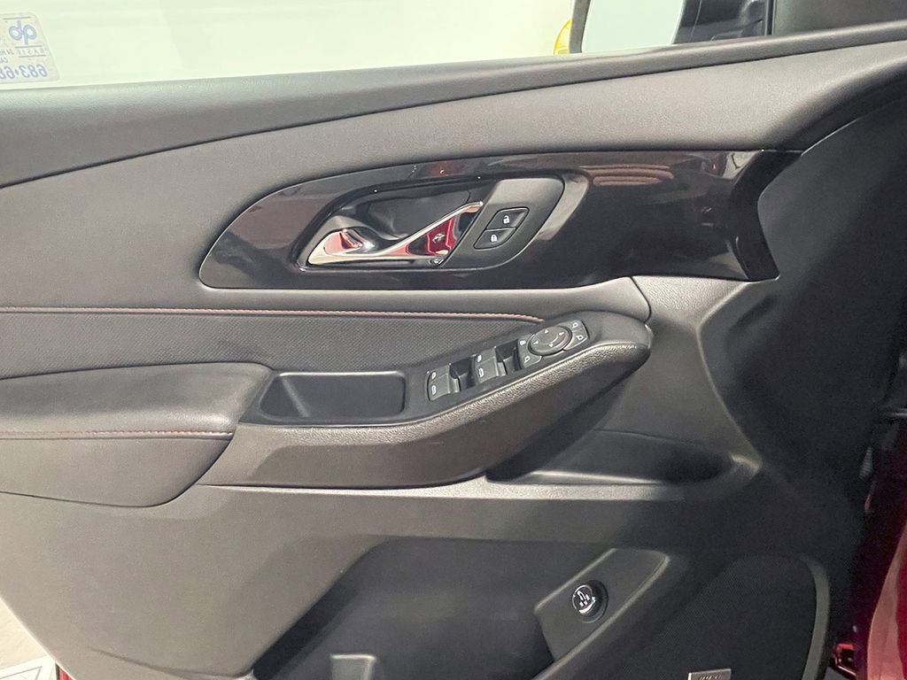 Used 2023 Chevrolet Traverse RS w/ LPO, Floor Liner Package image 19